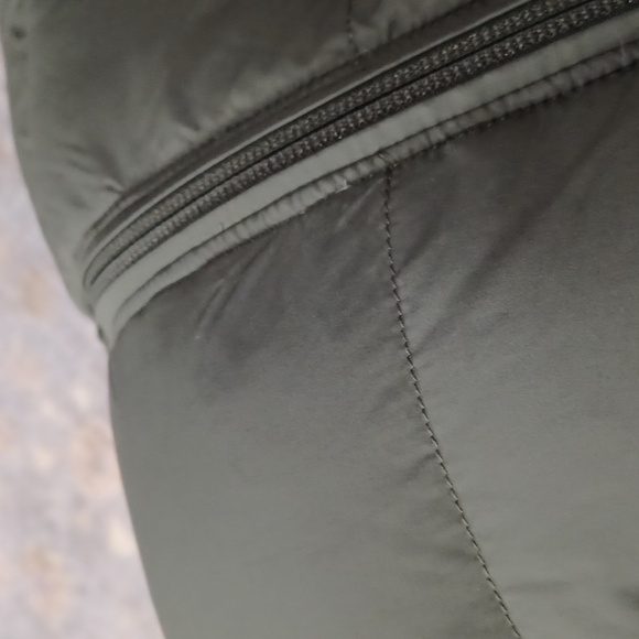 Lululemon Weightless Wunder Reversible Jacket - Picture 12 of 12